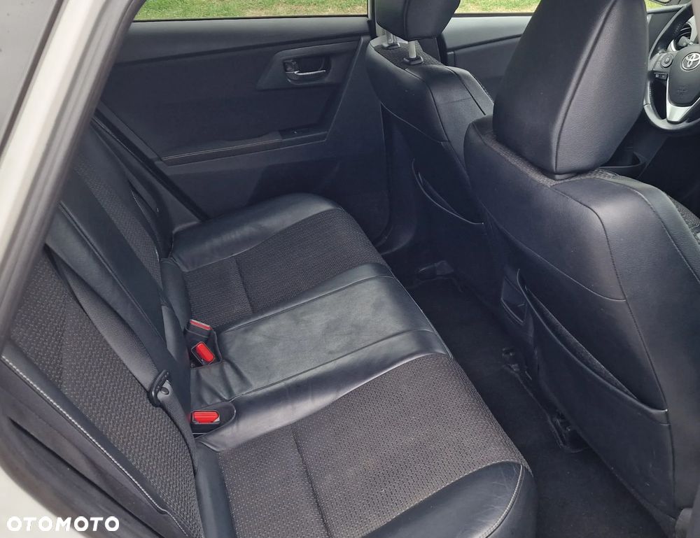 Toyota Auris - 8