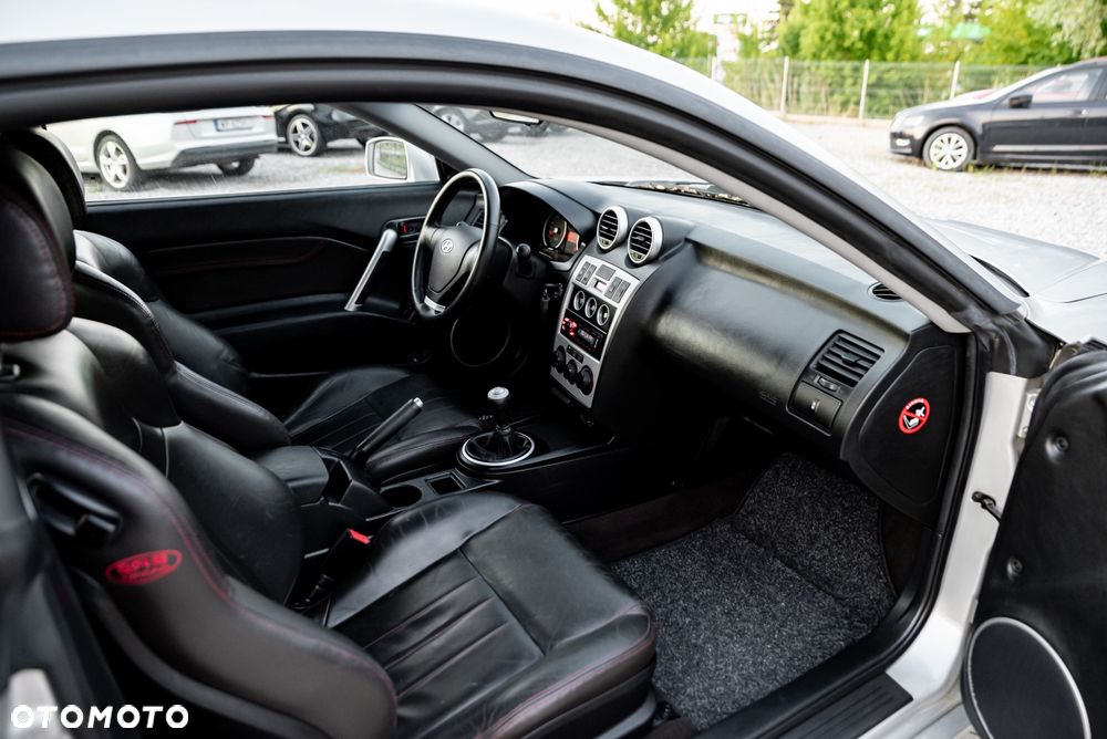 Hyundai Coupe 2.0 GLS - 23