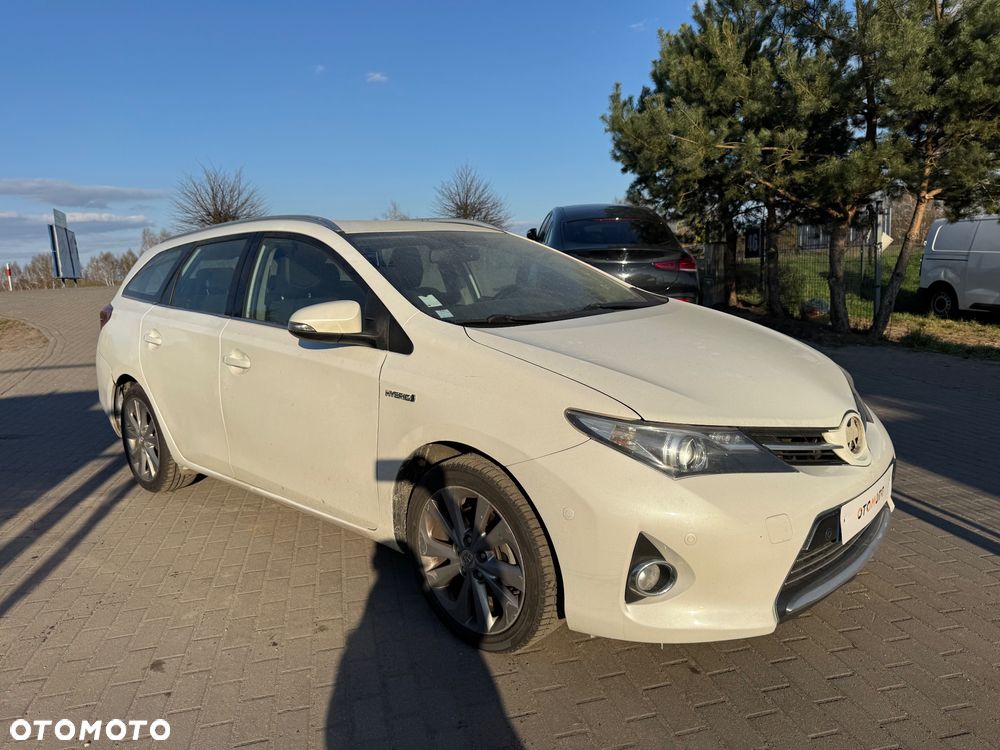 Toyota Auris - 1