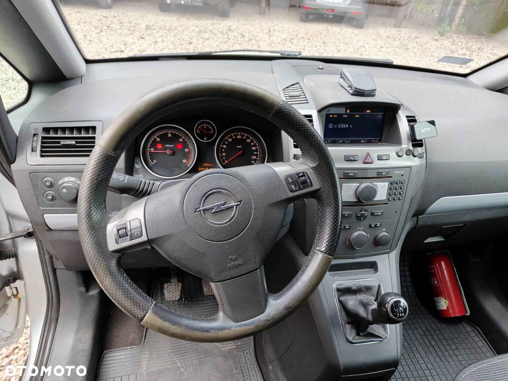 Opel Zafira 1.9 CDTI Cosmo - 8