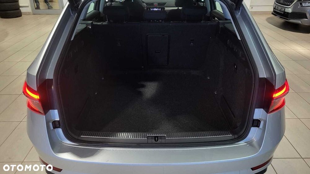 Skoda Superb 2.0 TSI Ambition DSG - 13