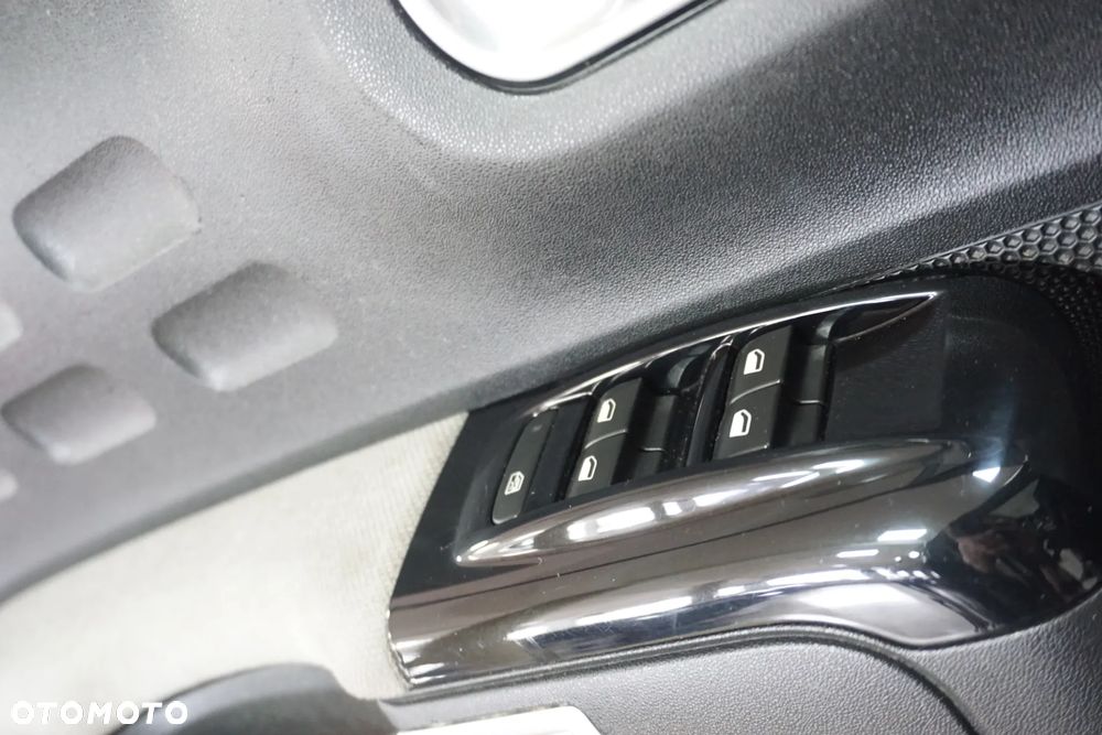 Citroën C3 1.2 PureTech Feel - 26