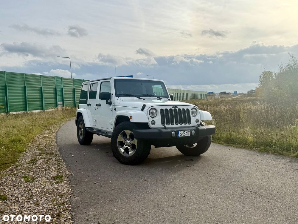 Jeep Wrangler 3.6 Unlim Sahara - 1