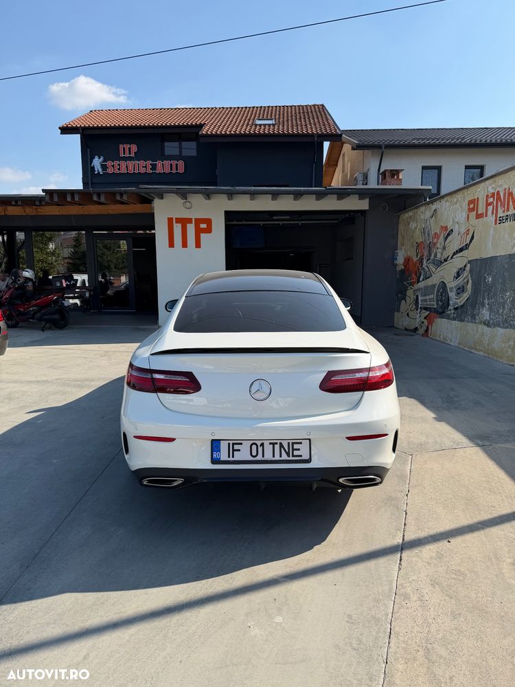 Mercedes-Benz E 200 4MATIC MHEV - 4