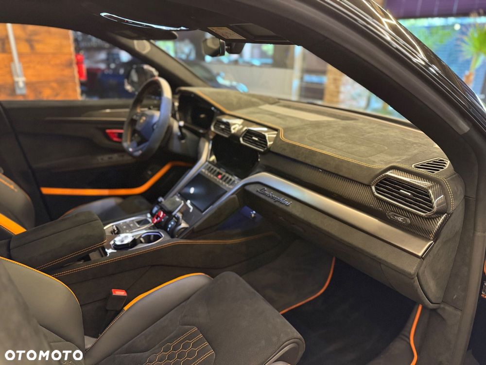 Lamborghini Urus - 8