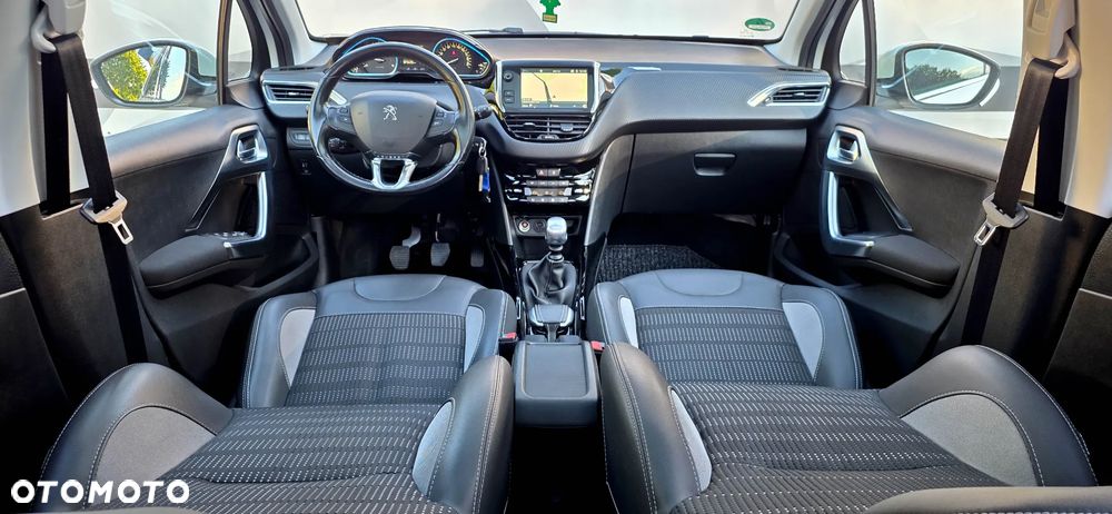 Peugeot 2008 - 8