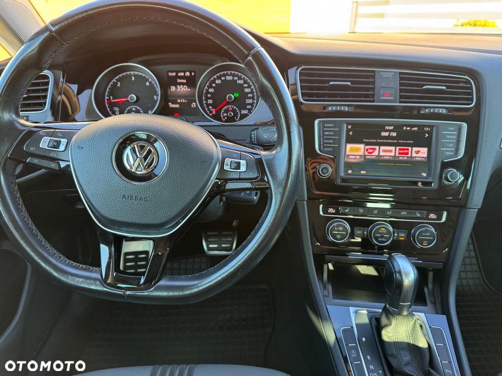 Volkswagen Golf 2.0 TDI BlueMotion Technology DSG Allstar - 11