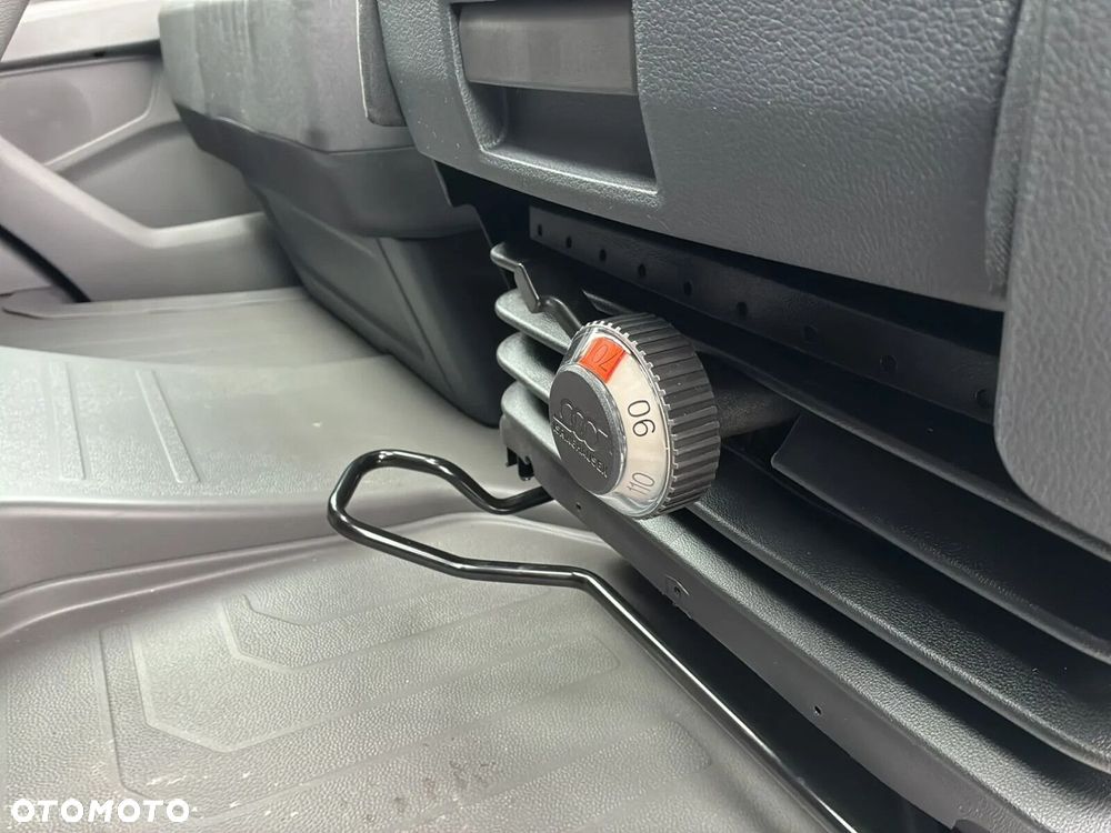 Volkswagen Crafter 35 Furgon L4H3, 2.0BiTDI 177KM, Wysoki dach, r. o. 4490mm - 36