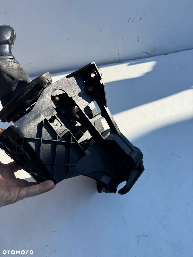 WYBIERAK GAŁKA ZMIANY 5 BIEGÓW 9809543480 JUMPY III EXPERT III VIVARO C - 4