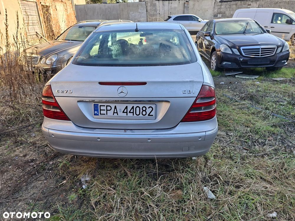 Mercedes-Benz Klasa E 270 CDI Elegance - 21