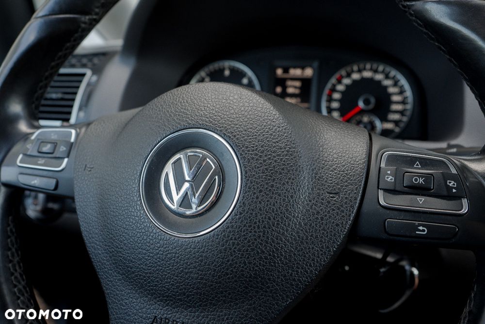 Volkswagen Touran 2.0 TDI Highline - 22