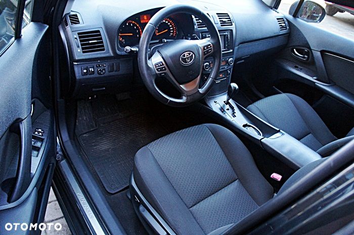 Toyota Avensis 2.0 Multidrive S Executive - 4