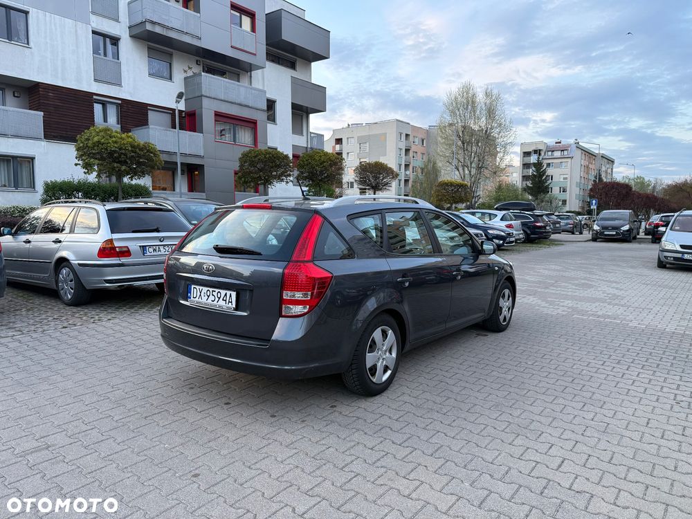 Kia Ceed 1.6 CVVT Dream-Team Edition - 7