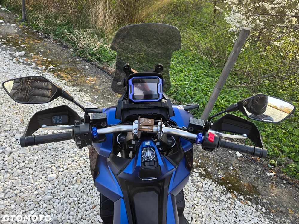 Honda ADV350 - 5