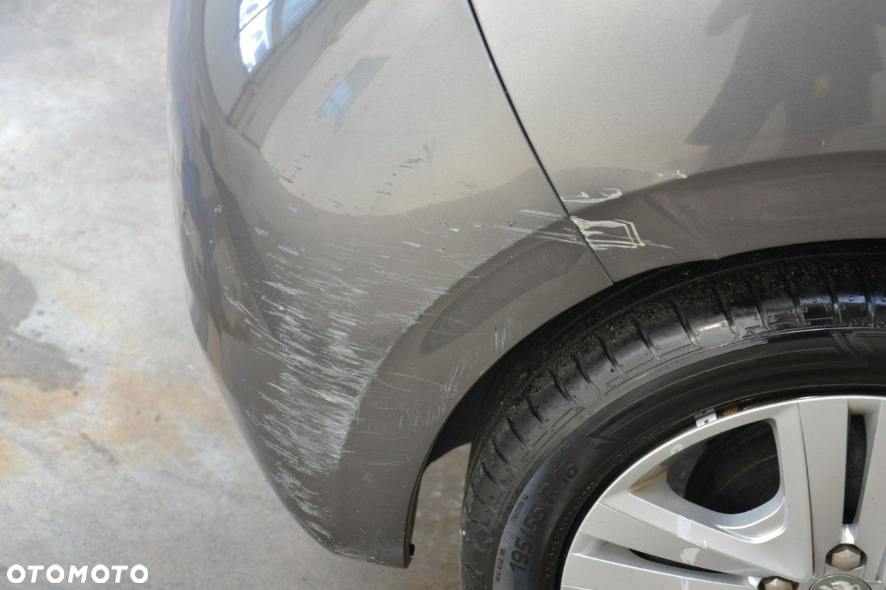 Peugeot 208 - 9