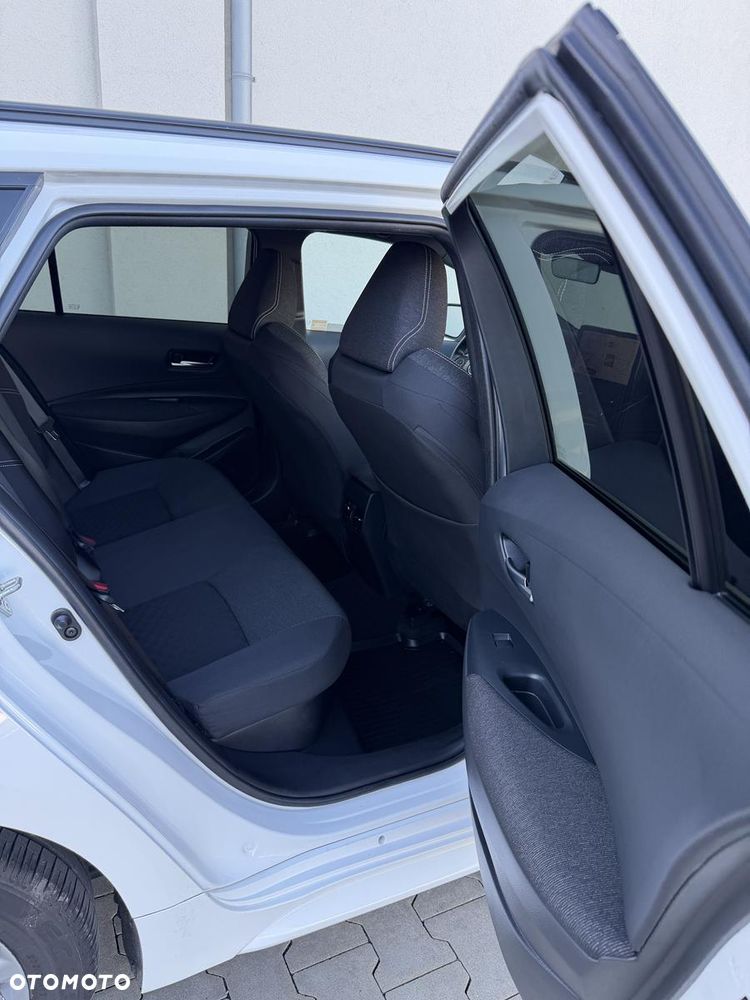 Toyota Corolla 2.0 Hybrid Comfort - 31