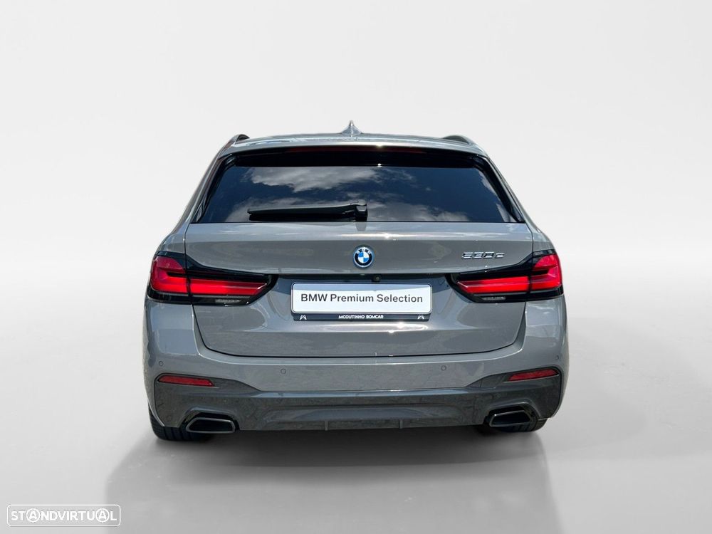 BMW 530 e Pack Desportivo M - 4