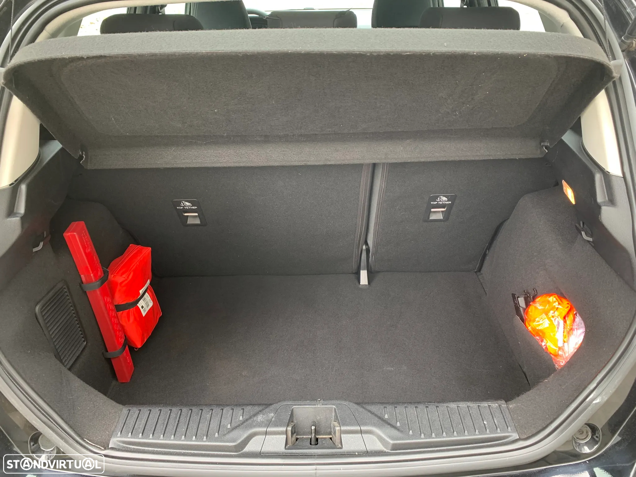 Ford Fiesta 1.0 EcoBoost Titanium - 24