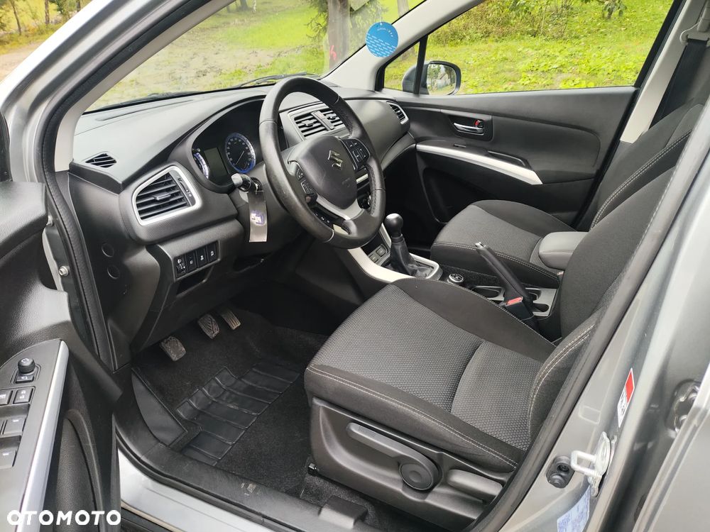 Suzuki SX4 S-Cross 1.6 VVT 4x4 Comfort - 10