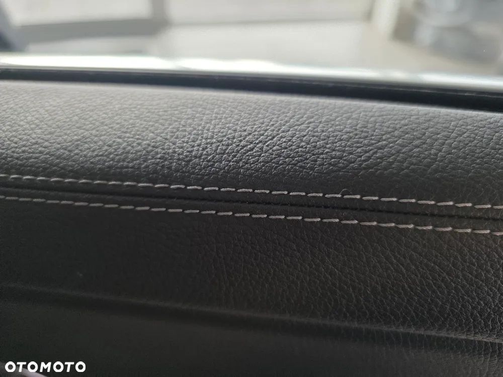 Mercedes-Benz GLA 180 - 15