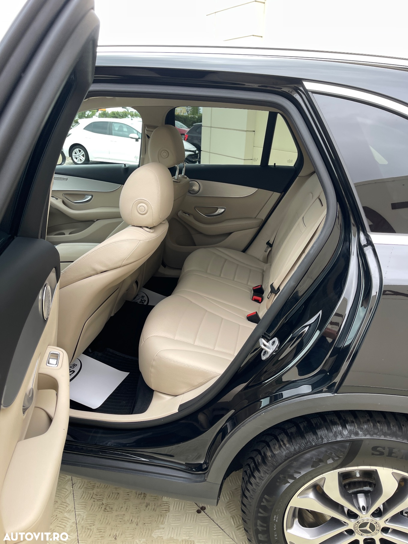 Mercedes-Benz GLC 200 d 4Matic 9G-TRONIC - 28