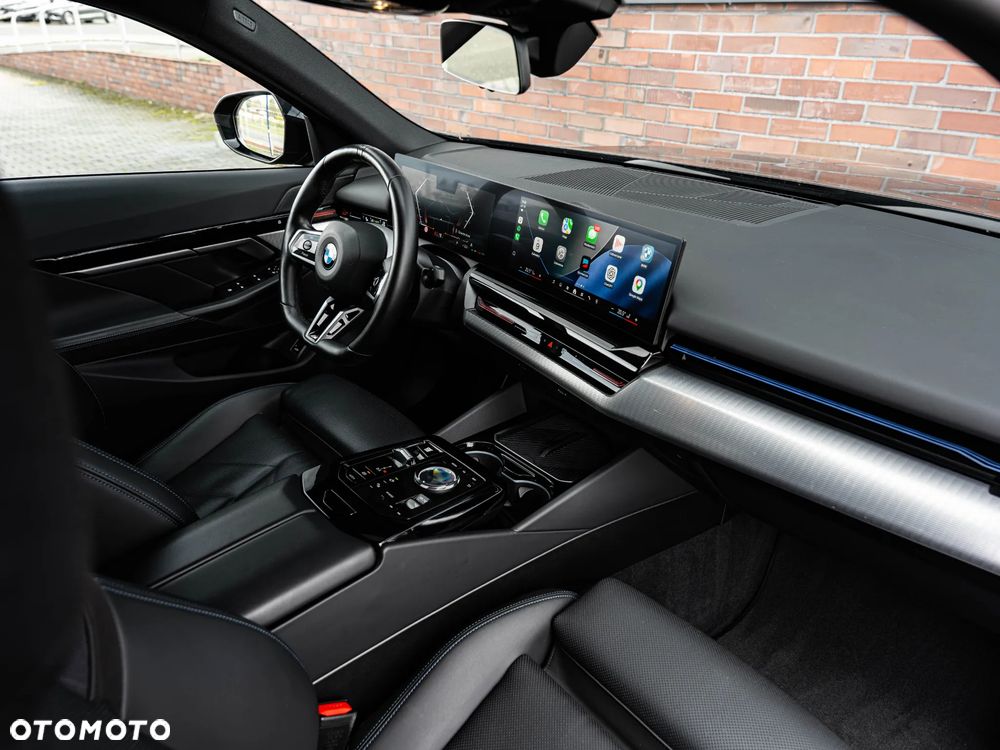 BMW Seria 5 520d - 25
