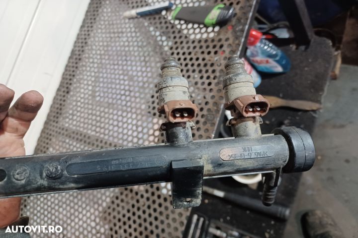 Rampa injectoare 1.4 AQW  047133321 047133319 Skoda Fabia 6Y [1999 - - 4