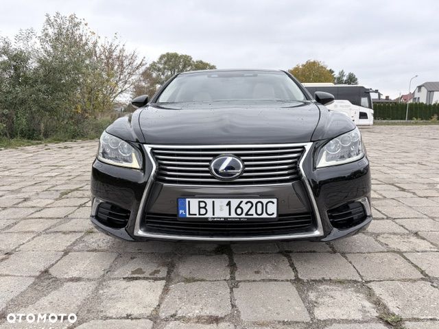 Lexus LS - 7