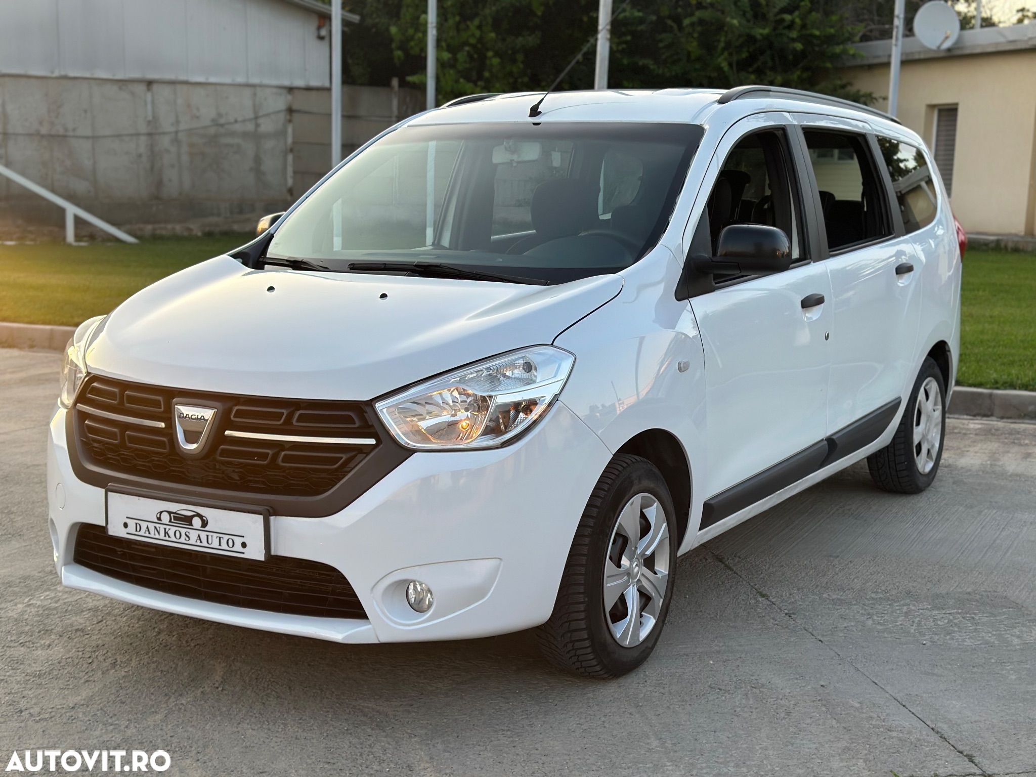 Dacia Lodgy 1.5 Blue dCi Ambiance - 1