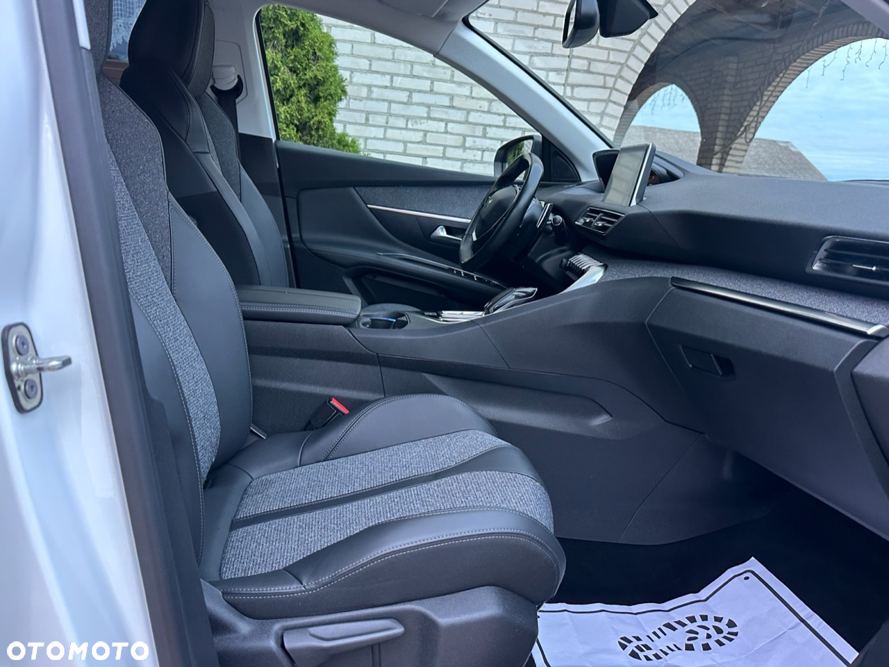 Peugeot 3008 BlueHDi 130 Stop & Start EAT8 GT - 17