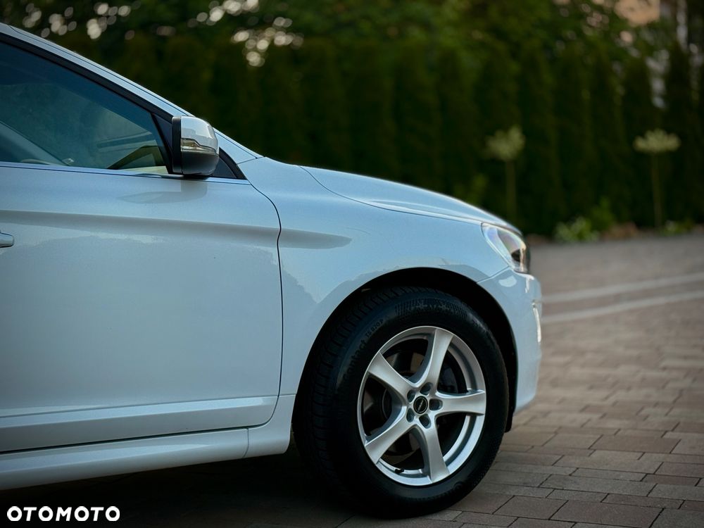 Volvo XC 60 D4 Drive-E Momentum - 8