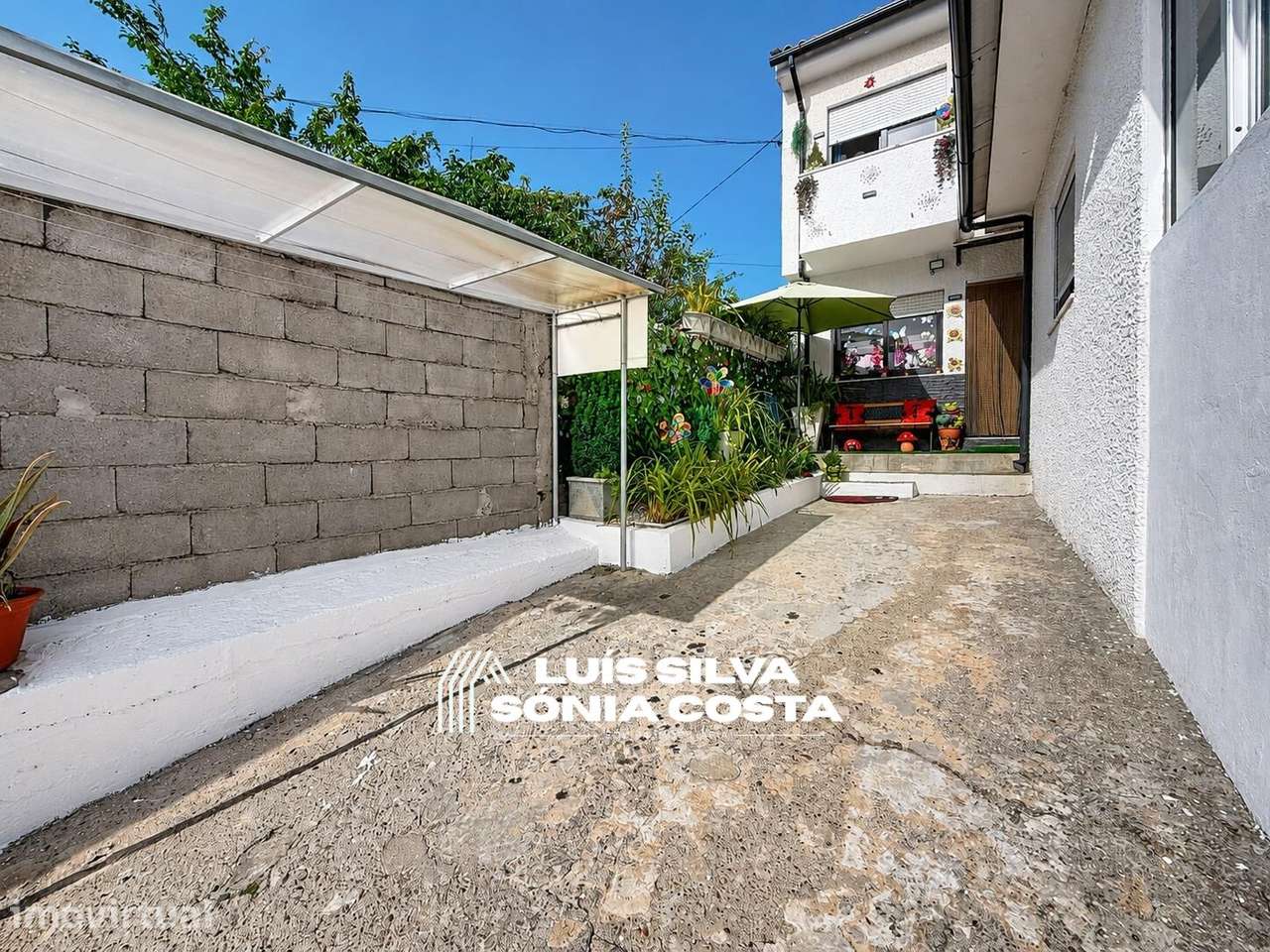 Moradia T3 no Centro da Feira | Garagem Fechada | Jardim | Rua Dr.... - Grande imagem: 4/35