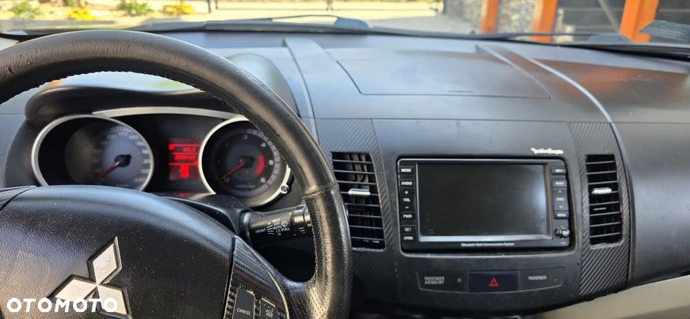 Mitsubishi Outlander 2.2 DI-D 4WD Instyle - 11