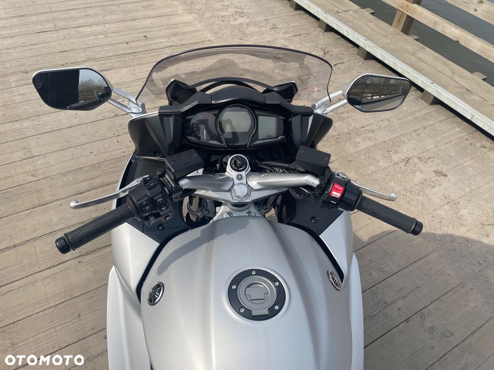 Yamaha FJR - 9