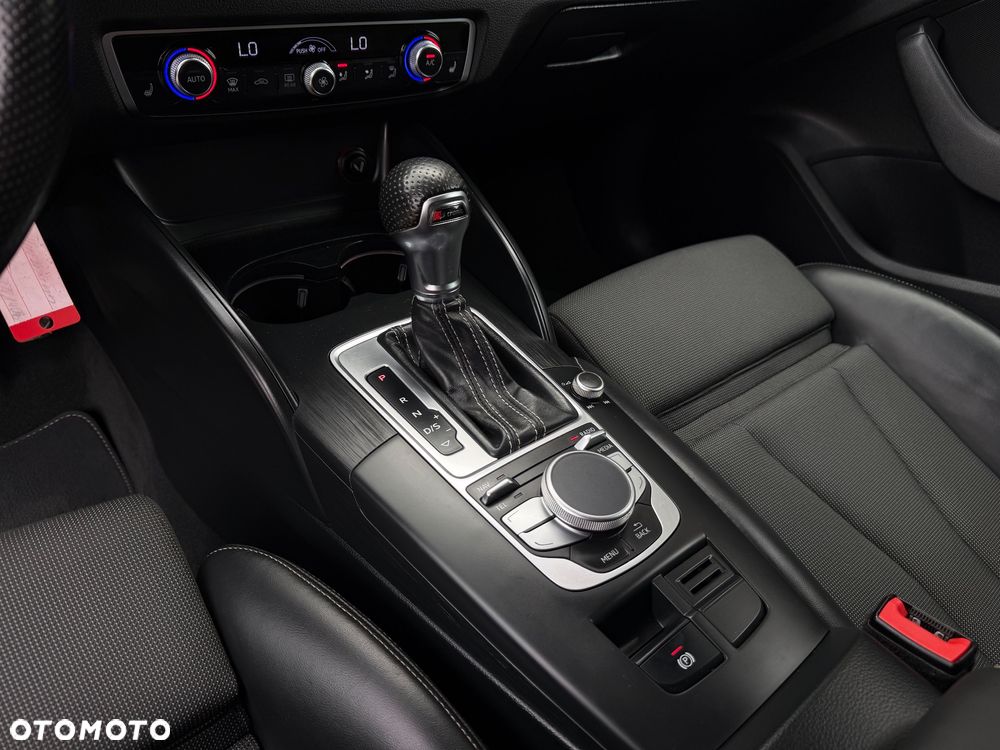 Audi A3 Sportback 2.0 TDI (clean diesel) quattro S tronic S line Sportpaket - 26