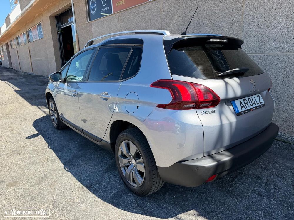 Peugeot 2008 1.2 PureTech Style - 10