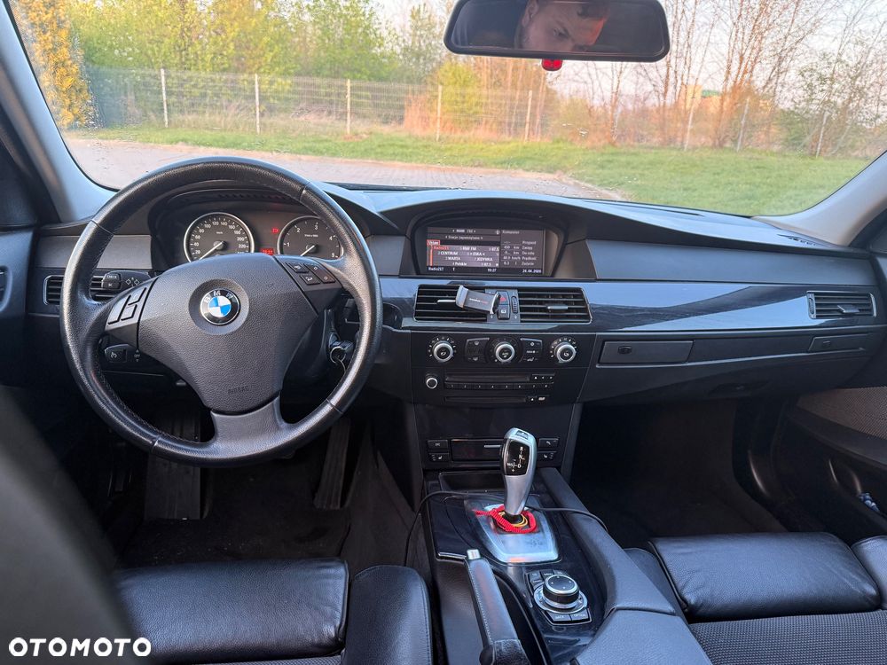 BMW Seria 5 530d xDrive - 10
