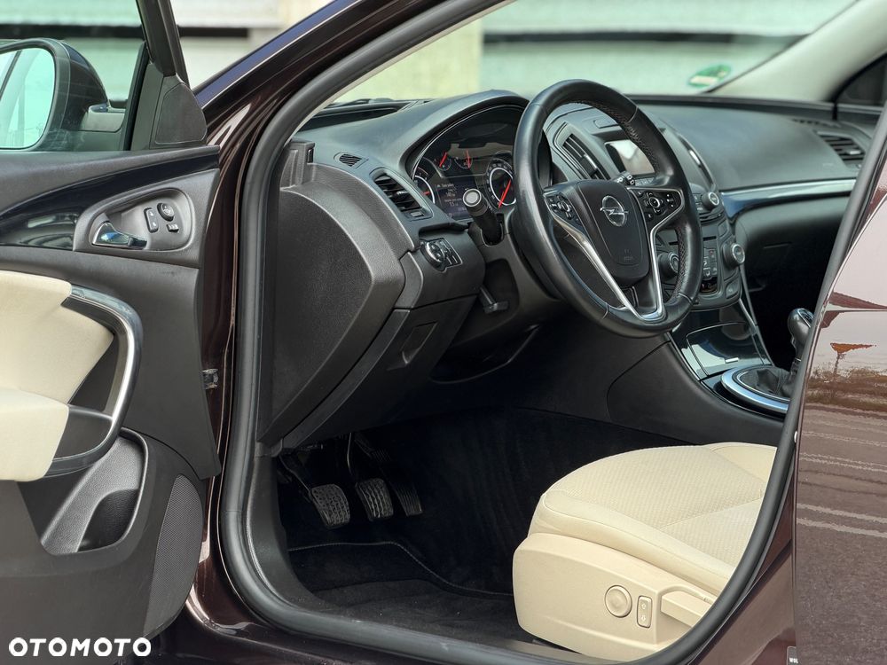 Opel Insignia 1.6 T Edition S&S - 9