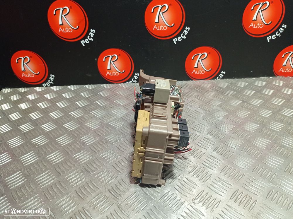 Caixa De Fusíveis Toyota Corolla Verso (_E12_) - 4