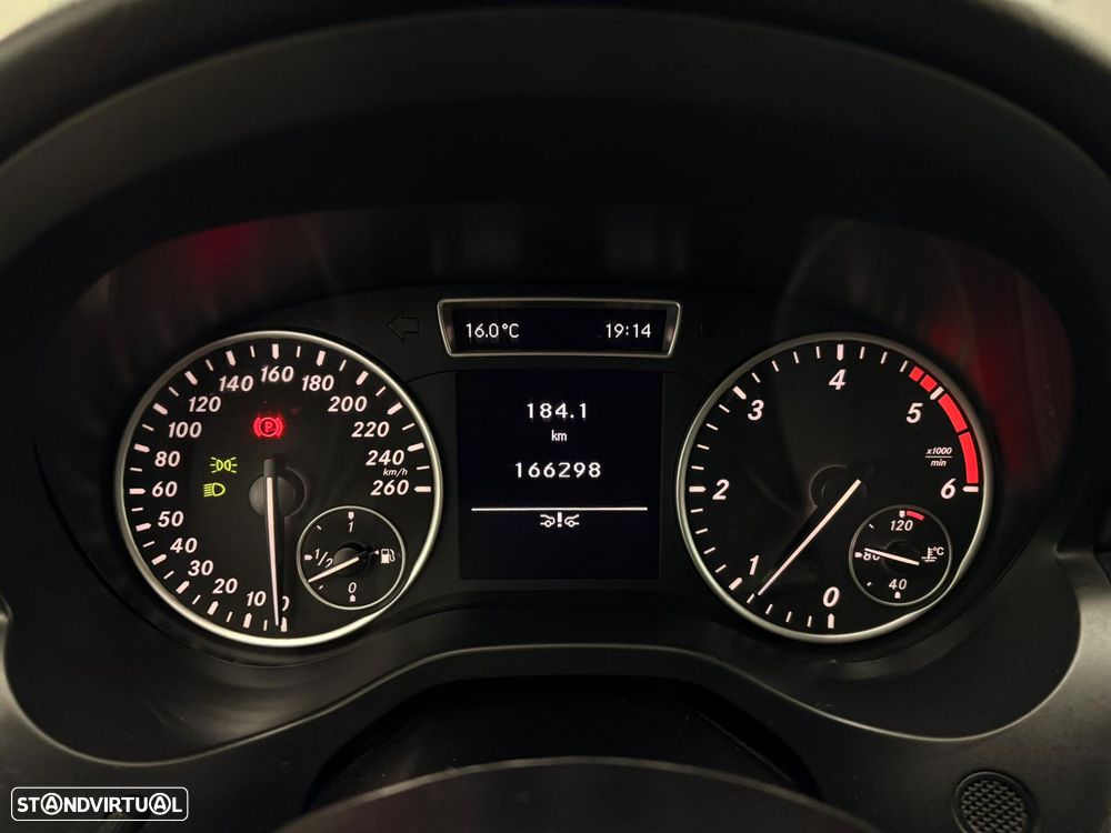 Mercedes-Benz A 180 CDI (BlueEFFICIENCY) Urban - 16