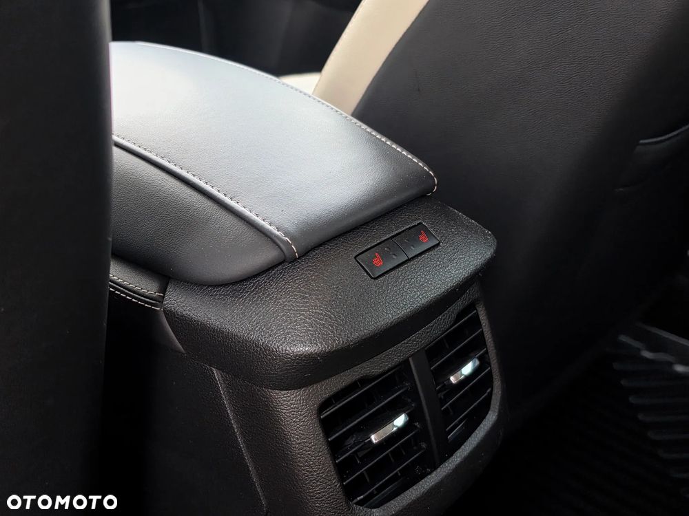 Ford Mondeo Vignale 2.0 EcoBoost - 29