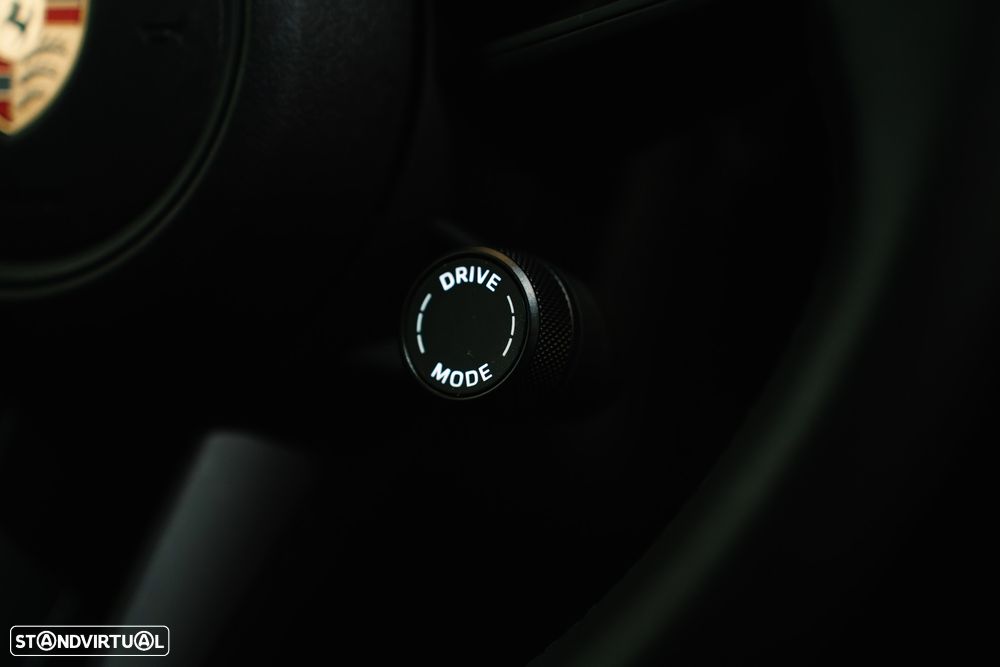 Porsche Macan Electric - 19
