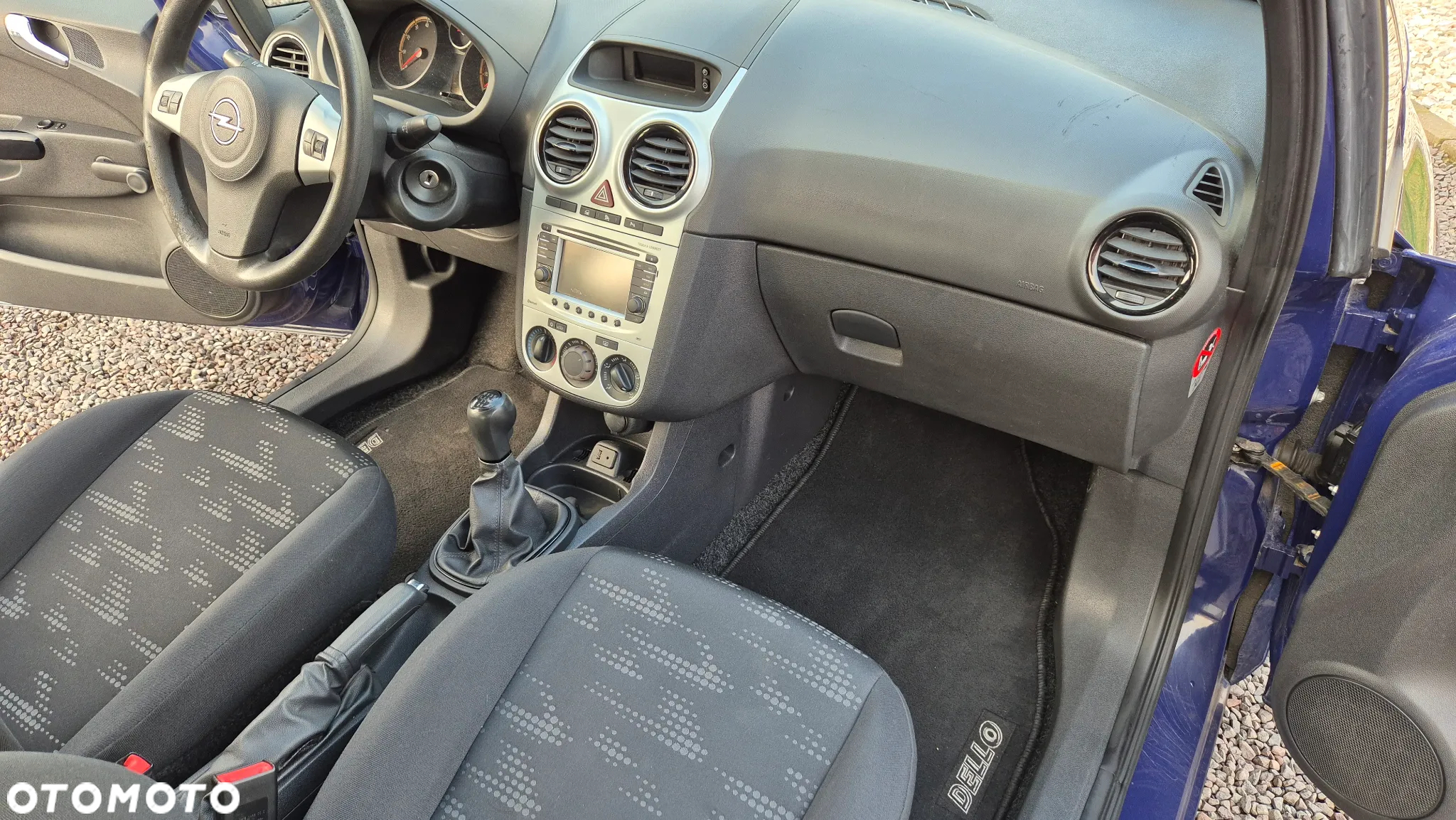 Opel Corsa 1.4 16V Edition - 11