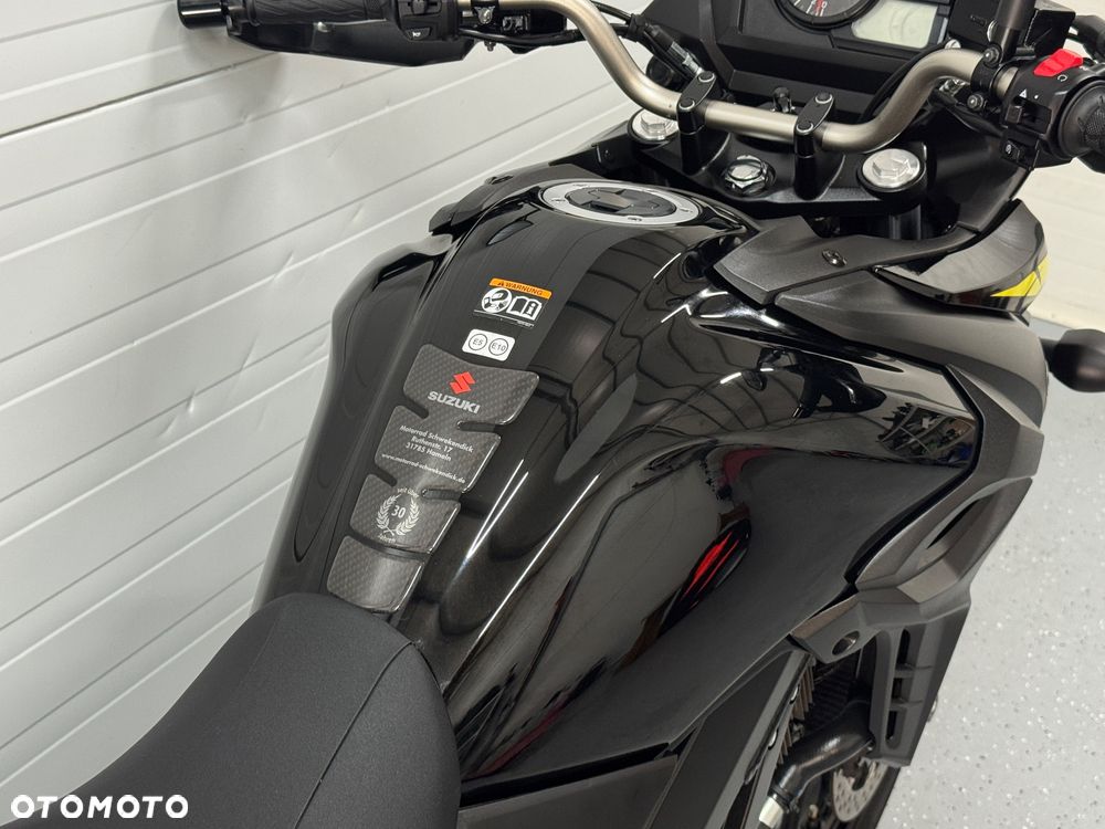 Suzuki V-STROM - 11