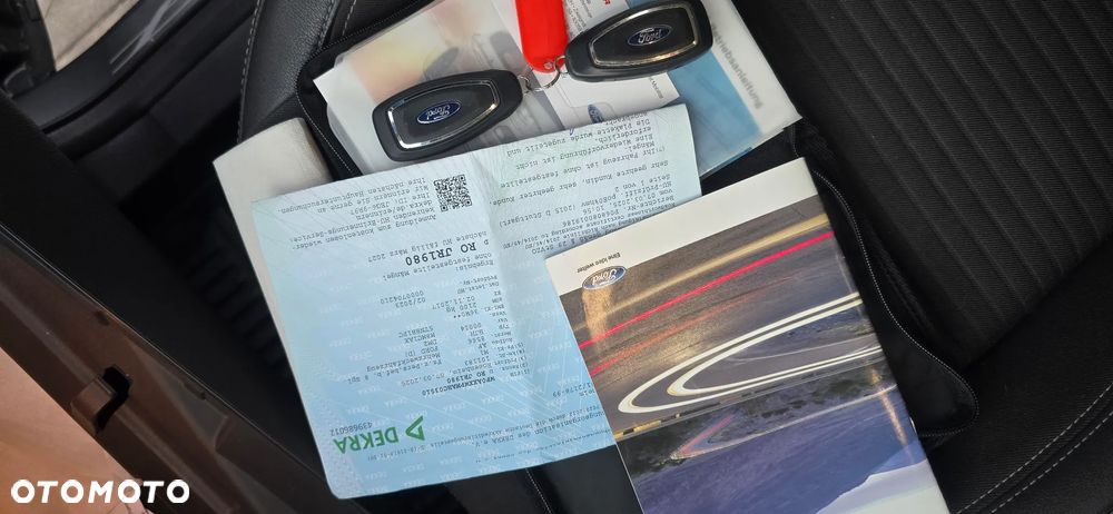 Ford Kuga 1.5 EcoBoost 2x4 Titanium - 20