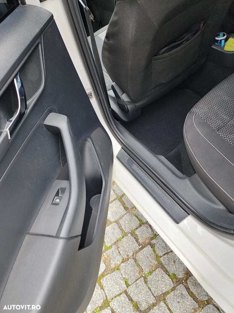 Skoda RAPID 1.6 TDI Active - 16