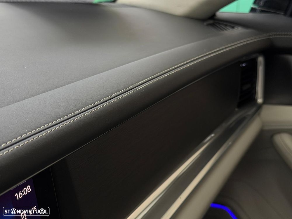 Porsche Panamera 4 E-Hybrid Platinum Edition - 27
