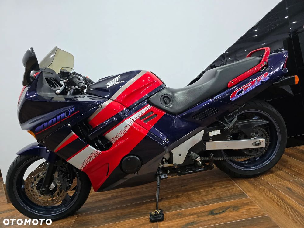 Honda CBR - 8