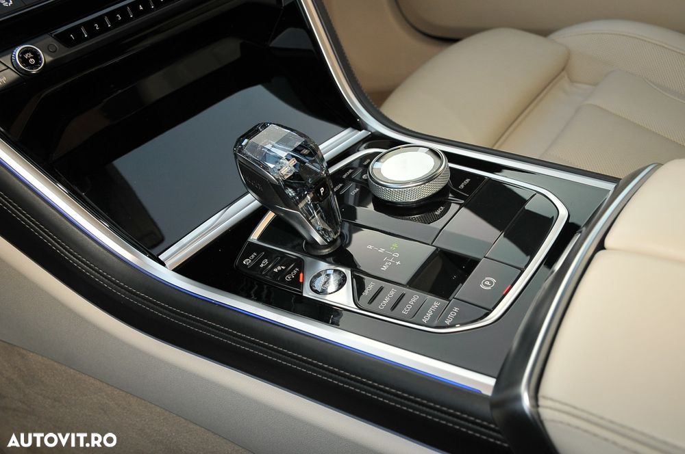 BMW Seria 8 840i - 15