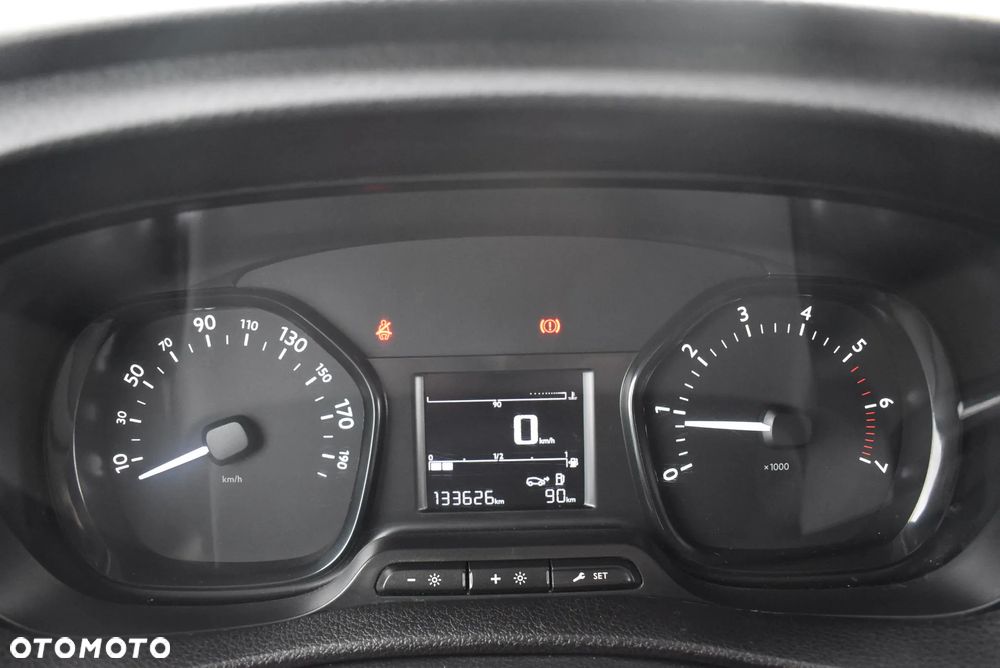 Toyota PROACE 2.0 D-4D LONG 3,1T ACTIVE - 19